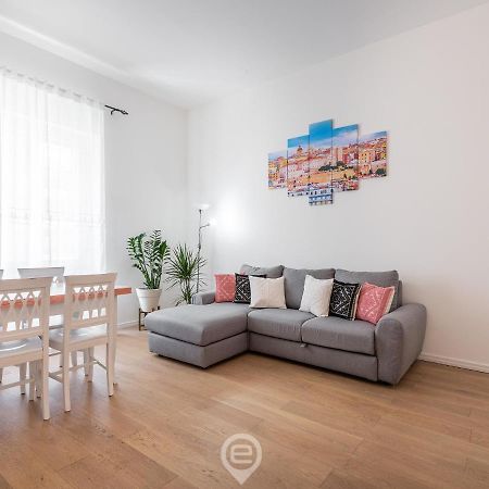 Appartement La Finestra Sul Corso à Cagliari Extérieur photo