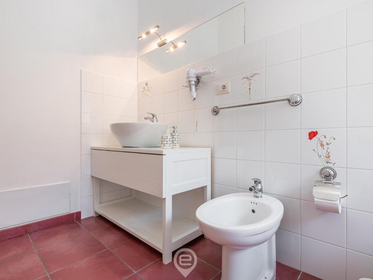 Appartement La Finestra Sul Corso à Cagliari Extérieur photo