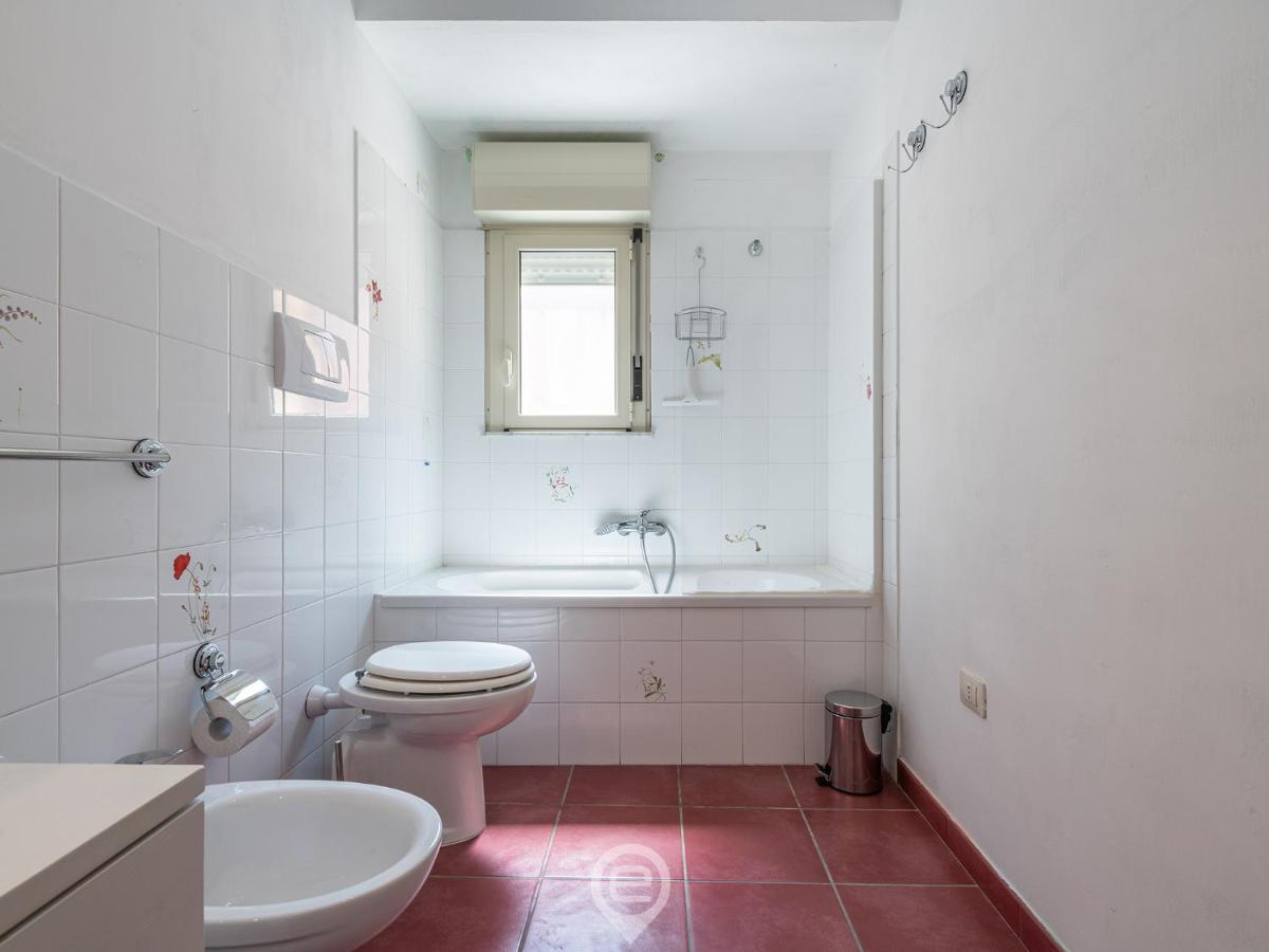Appartement La Finestra Sul Corso à Cagliari Extérieur photo